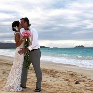 Meet your Posher, Emele